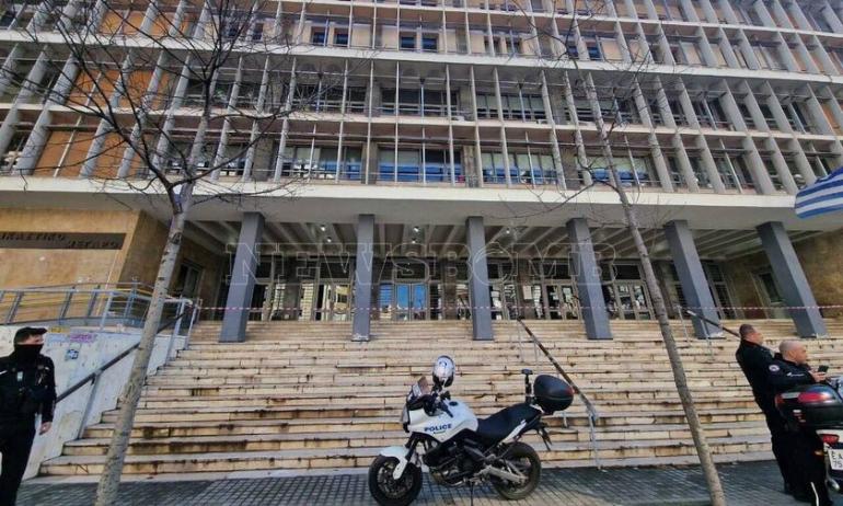 Η ανακοίνωση της ΕΛΑΣ για τον φάκελο με εκρηκτικό μηχανισμό στα δικαστήρια της Θεσσαλονίκης