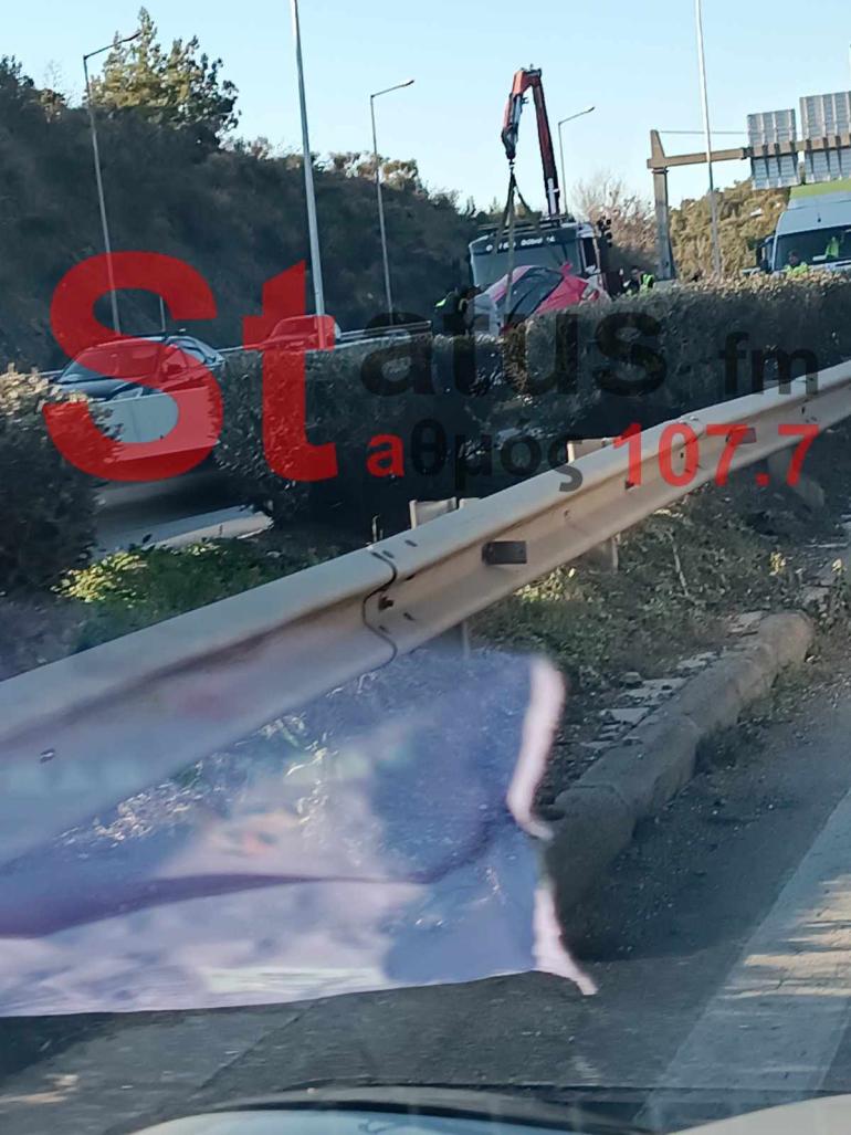 Θεσσαλονίκη: Αυτοκίνητο «καβάλησε» τα έργα του Fly Over!