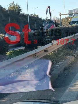 Θεσσαλονίκη: Αυτοκίνητο «καβάλησε» τα έργα του Fly Over!