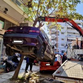 Ο Δήμος Θεσσαλονίκης σήκωσε εγκαταλελειμένα οχήματα