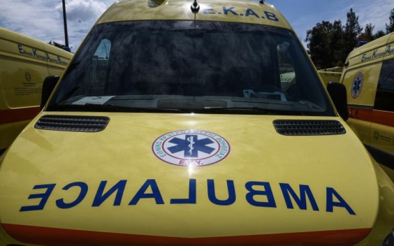 Θεσσαλονίκη: Σύγκρουση ΙΧ με μηχανή στην Εγνατία – Ένας τραυματίας, μεταφέρεται στο Ιπποκράτειο