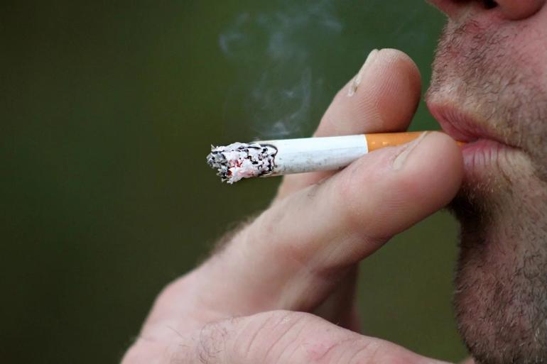Θεσσαλονίκη: Μπαράζ ελέγχων και προστίμων για τον αντικαπνιστικό νόμο σε καταστήματα εστίασης