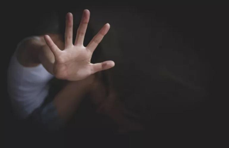 Κάτω Πατήσια: Στον ανακριτή ο 56χρονος που κακοποιούσε σεξουαλικά την ανήλικη κόρη της συντρόφου του