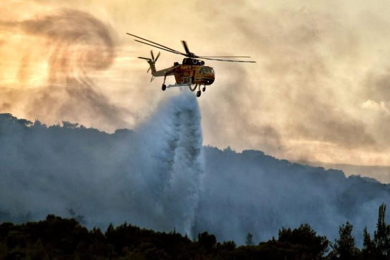 Ναύπακτος: Φωτιά σε αγροτοδασική έκταση στη Μακύνεια – Μήνυμα από το 112 για εκκένωση