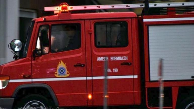 Θεσσαλονίκη: Παρανάλωμα του πυρός μηχανή στη Σίνδο (VIDEO)