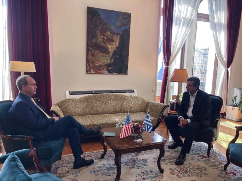 Συνάντηση του ΥΜΑΘ με τον Γενικό Πρόξενο των ΗΠΑ στην Θεσσαλονίκη