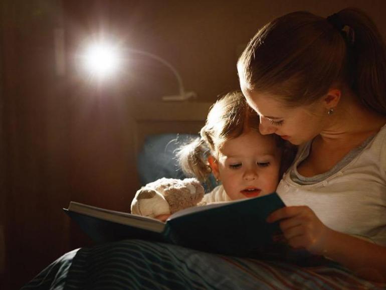 Η απλή συμβουλή του Αϊνστάιν για πιο έξυπνα παιδιά – Δεν έχει καμία σχέση με την πολύωρη μελέτη