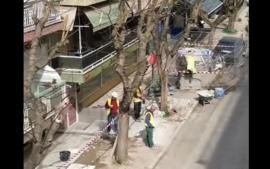 Αποκατάσταση πεζοδρομίων στη Θεσσαλονίκη: «Οκτώ συνεργεία εργάζονται ταυτόχρονα, αυτή τη στιγμή» λέει ο Αγγελούδης