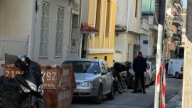 Θρίλερ στον Κολωνό: Σε εξέλιξη οι έρευνες στο σπίτι της 31χρονης εγκύου, το έχουν κάνει φύλλο και φτερό οι αστυνομικοί