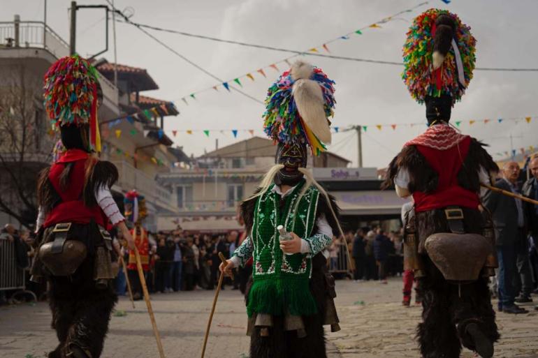 Θεσσαλονίκη: Με πρωταγωνιστές τους κουδουνοφόρους αρχίζουν σήμερα οι αποκριάτικες εκδηλώσεις στον Σοχό