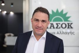 ΠΑΣΟΚ: Αργοπορημένη συγγνώμη από τον πρωθυπουργό για τις συντάξεις χηρείας