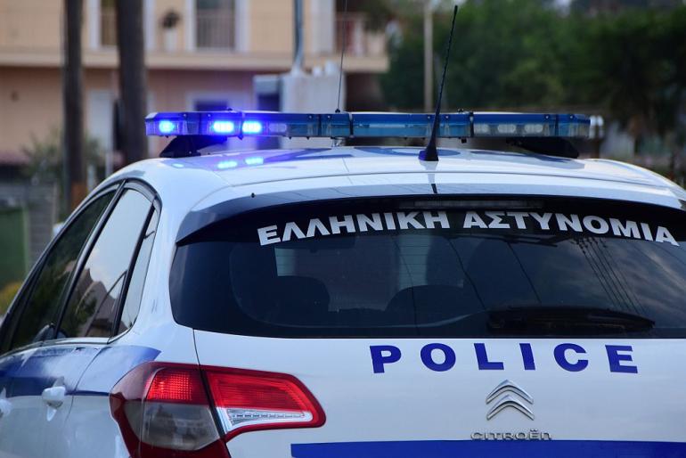 Θεσσαλονίκη: Σύγκρουση τριών ΙΧ μπροστά από τα ΕΛΠΕ - Προβλήματα στην κυκλοφορία