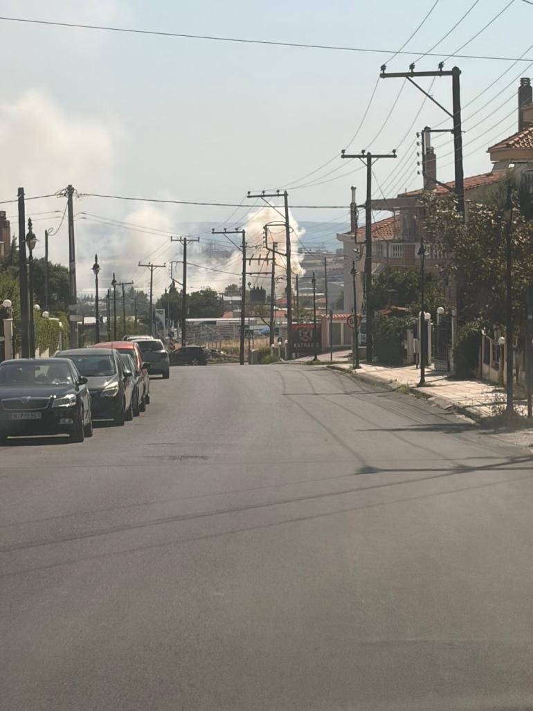 Τώρα-Θεσσαλονίκη-Φωτιά σε απορρίμματα στη συμμαχική οδό