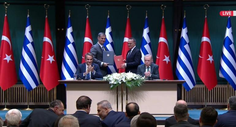 Οι επτά συμφωνίες που υπέγραψαν Ελλάδα και Τουρκία στο πλαίσιο του 6ου Ανώτατου Συμβουλίου Συνεργασίας