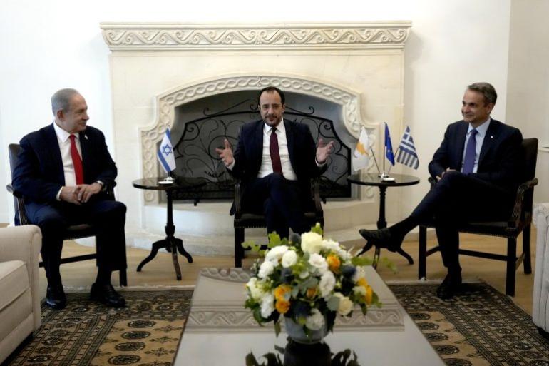 Στην Ιερουσαλήμ αύριο ο Πρωθυπουργός: Τριμερή Ελλάδας, Κύπρου, Ισραήλ – Συνάντηση και με Αμπάς στη Ραμάλα