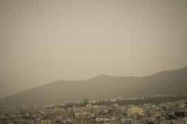 Καταιγίδες και νέα εισβολή αφρικανικής σκόνης σε 2 φάσεις – Οι περιοχές που θα «πνιγούν»