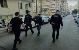 Θεσσαλονίκη: «Δεν επιχείρησε να φύγει», λέει η δικηγόρος του 45χρονου που έπεσε πάνω σε θαμώνες ταβέρνας (βίντεο)